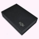 Sert Mukavva Siyah Kutu