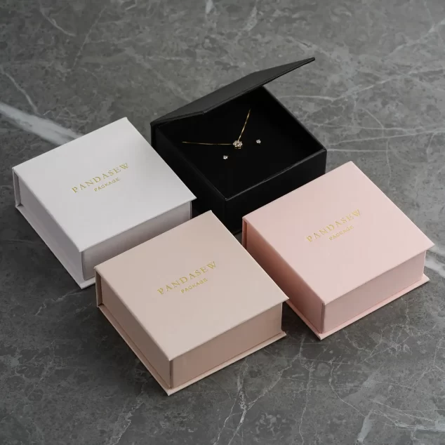 Kendinden Kapaklı Mukavva Takı Kutusu