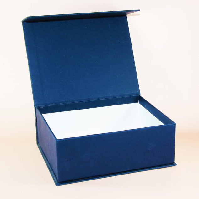 Lacivert Kapaklı Kutu Mıknatıslı