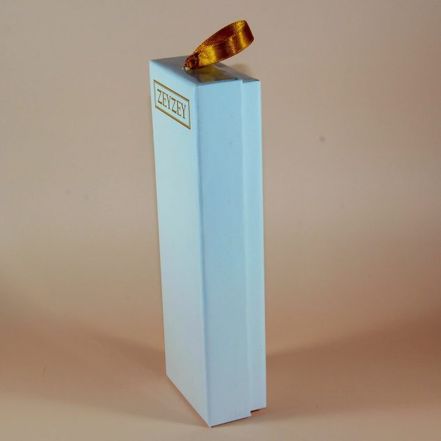 Kurdelalı Mukavva Kutu