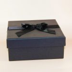Siyah Kare Hediye Kutusu